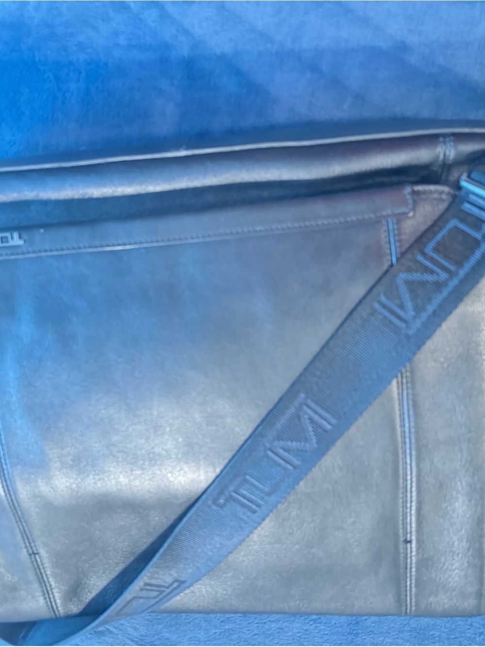 TUMI Black Leather Messenger Bag - Picture 5 of 16